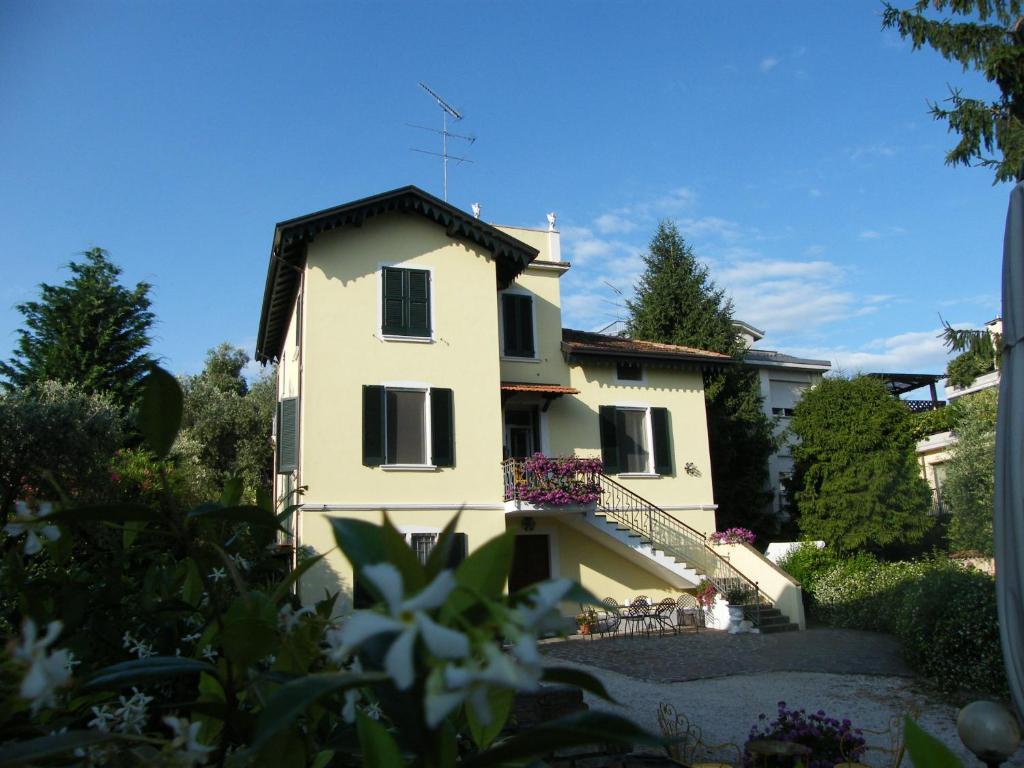 B&B Margherita Desenzano del Garda Eksteriør billede